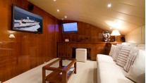 Yacht BOJANGLES -  TV Room Convertible to Double Cabin